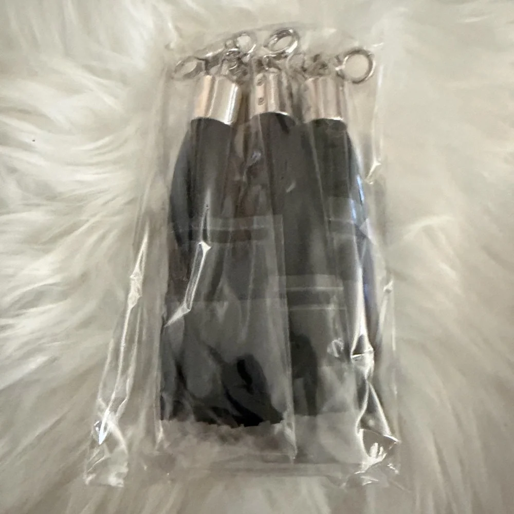 Bolsetta Universal Charging Tassels for Apple & Android - 3 Pack - Black